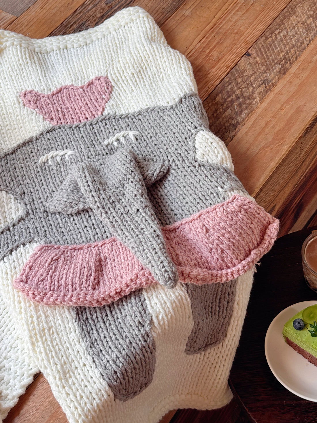 Hand Knit Elephant Receiving Blanket, 100% Acrylic 31.5×31.5 Inch Luxury Baby Blanket 1.1LBS, Gift Box Packed Premium Baby Shower Newborn Gift